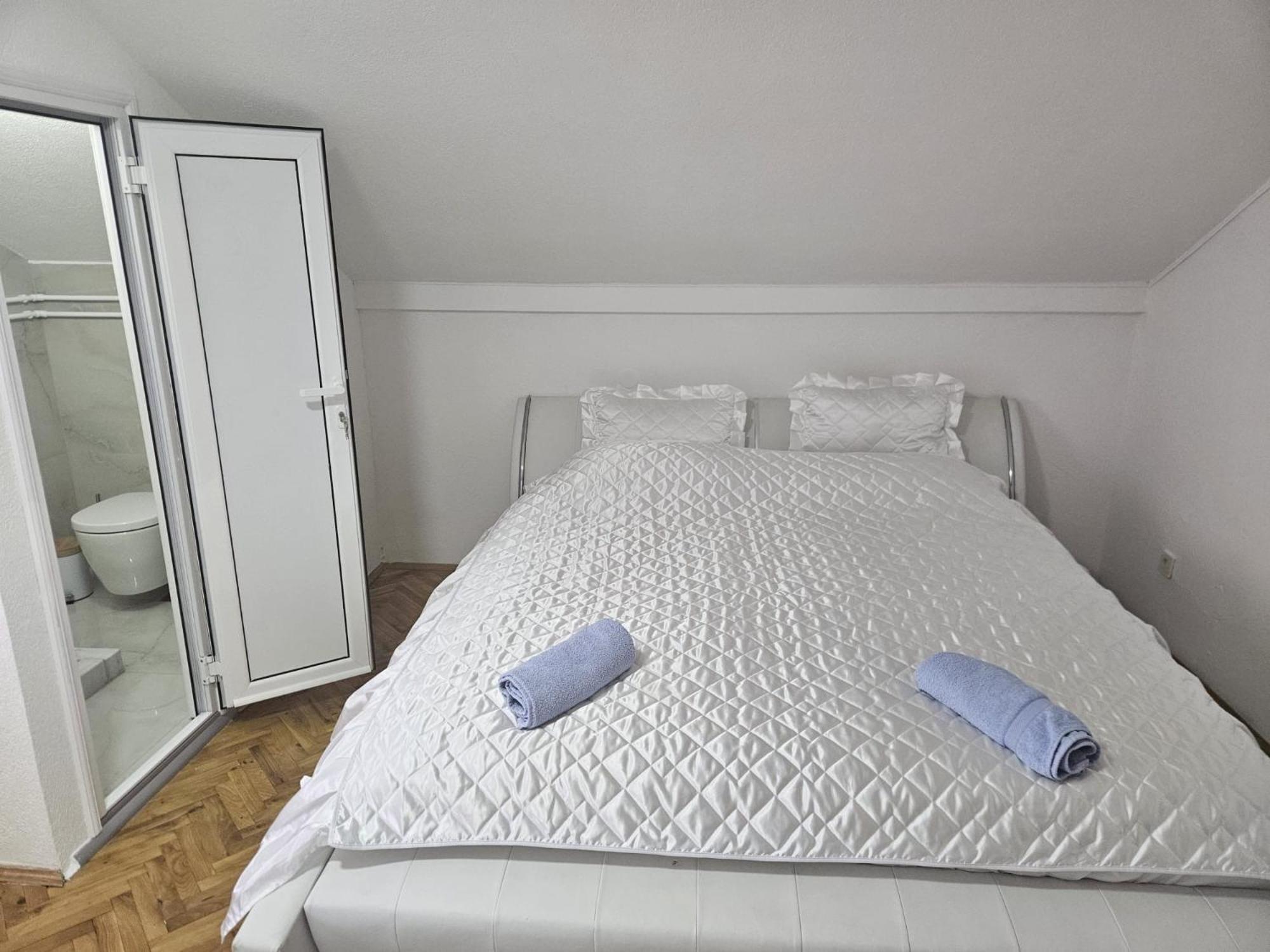 Vila Petunija Sjenica Rom bilde